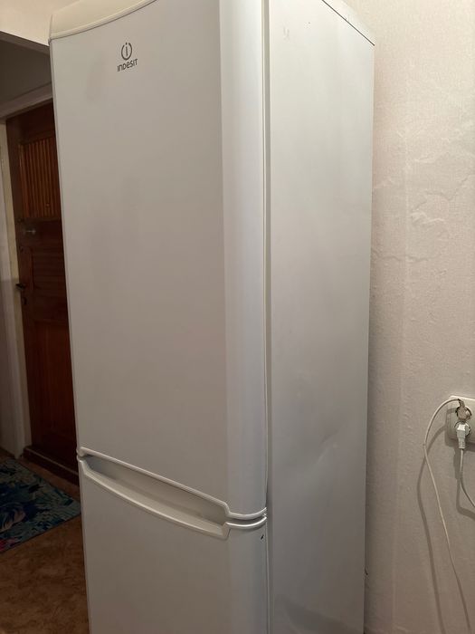 INDESIT холодильник