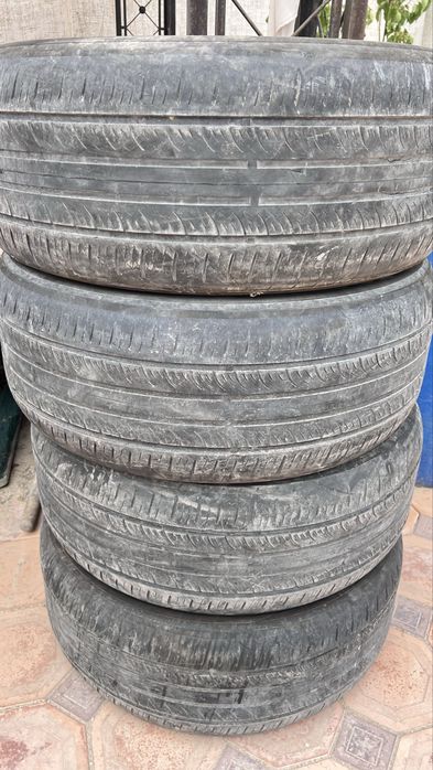 Продам Шины на внедорожник 285/50 R20
