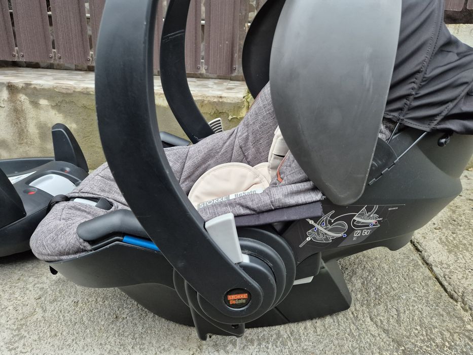 Vând scoică Stokke cu isofix