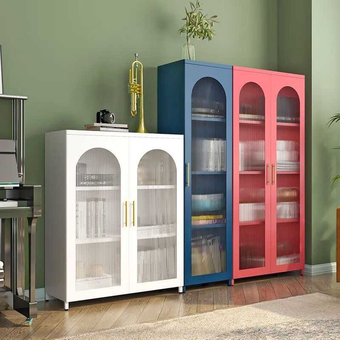 Акцентный книжный шкаф для дома | Uy uchun urg‘uli kitob shkafi