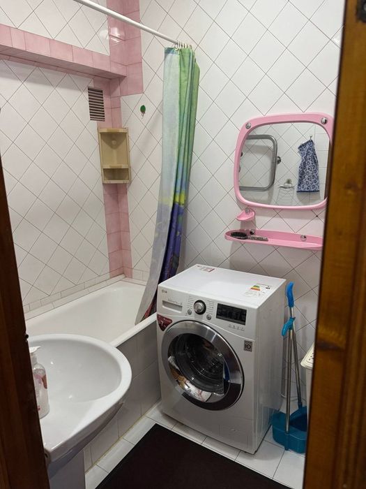 Паркентский риезий 2/7/9 60М²