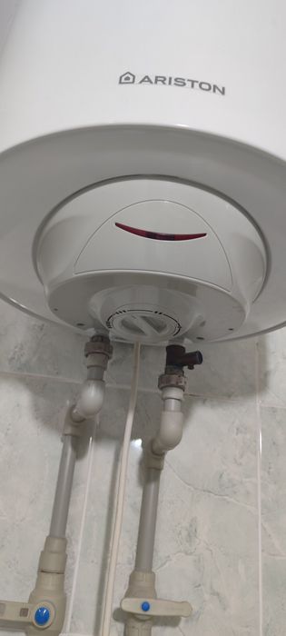 Водонагреватель Аристон
