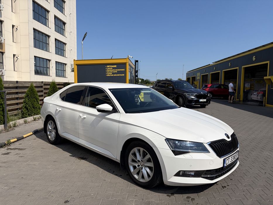 SKODA Superb 2019 — imagine 2