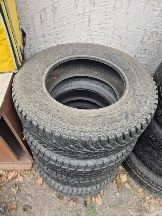 Yokohama 225/70 R16