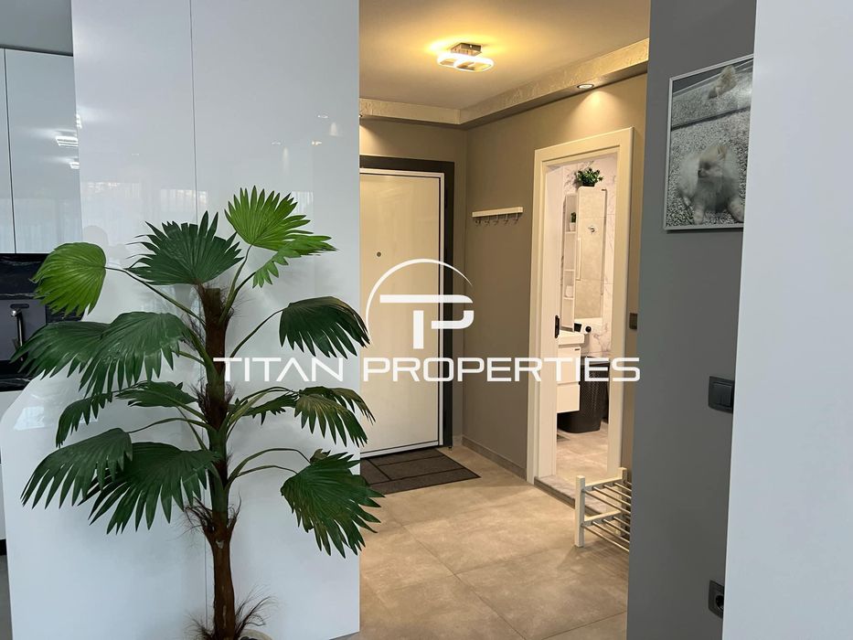 Дава се под наем Двустаен апартамент в Пловдив, Център - 75 кв.м за 650 € - Снимка #9