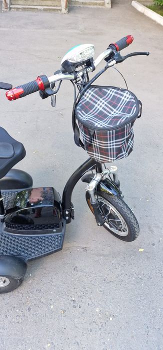 Электротрицикл трёхколёсный