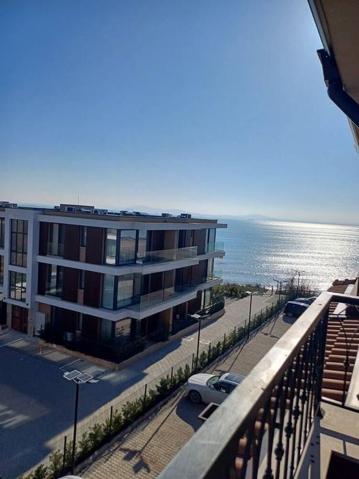 Продава се Двустаен апартамент в Бургас, Сарафово - 71 кв.м за 1257 €/кв.м - Снимка #4