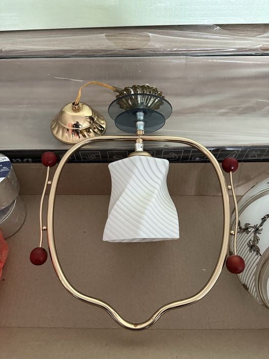 Продам люстры в хорошем состоянии