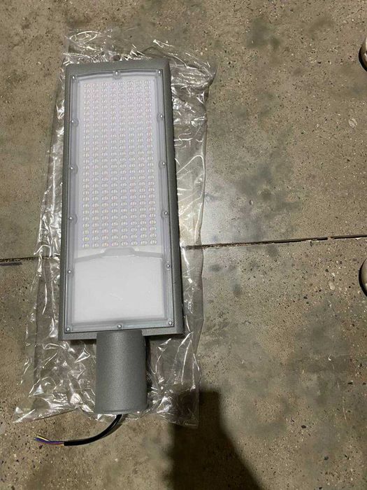 Светильник светодиодный консольный Galaxy ДКУ 102-50W, 6500К IP65  ELT