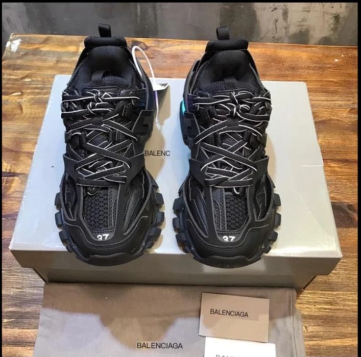 Balenciaga track led