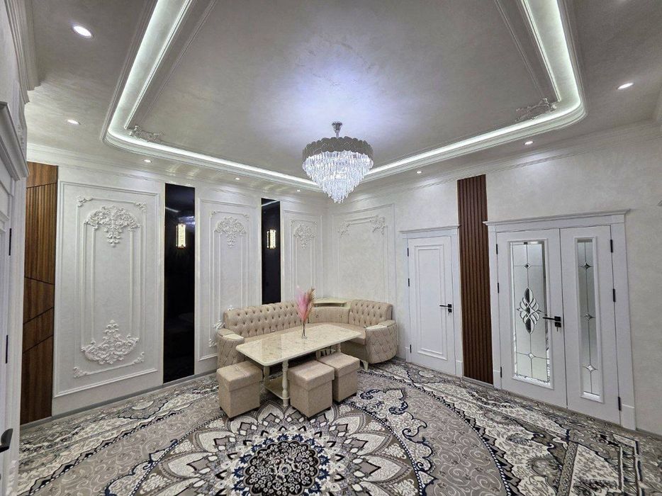 Срочно продаётся квартира 3х 90.кв Ориентир Аэропорт.  69.000$ торг