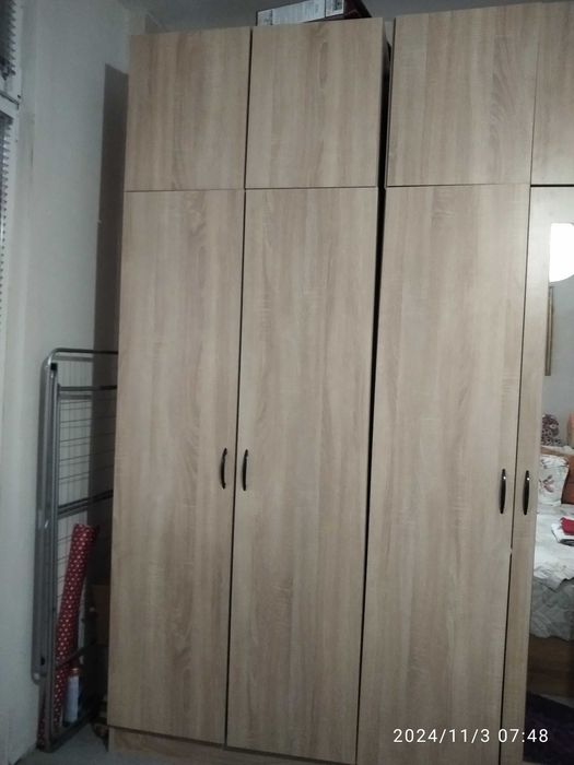 Двукрилен и трикрилен гардероб с надстройки