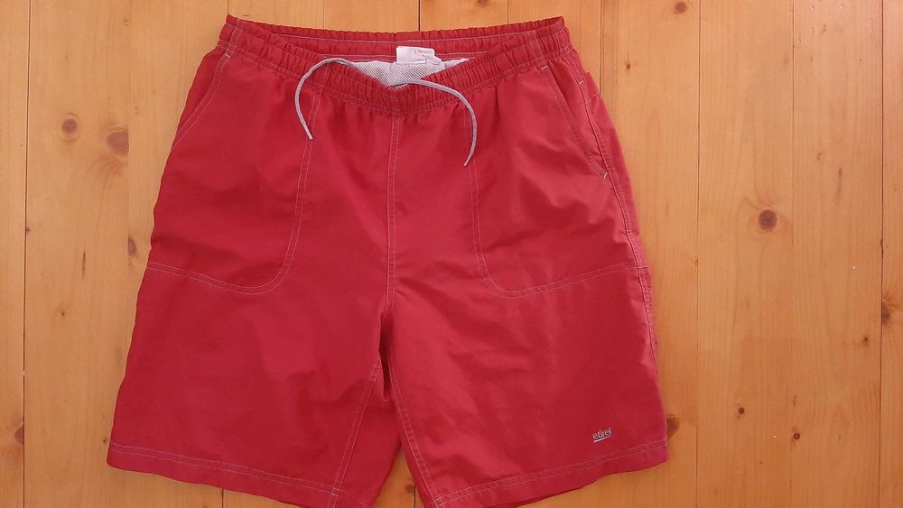 Vand pantaloni scurti (Adidas,Nike,etc) pt. sport/baie originali!