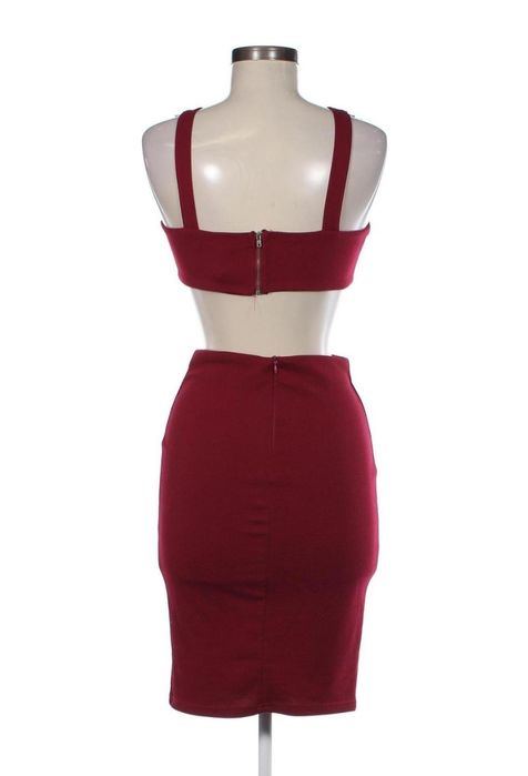 Парти рокля в тъмно червено