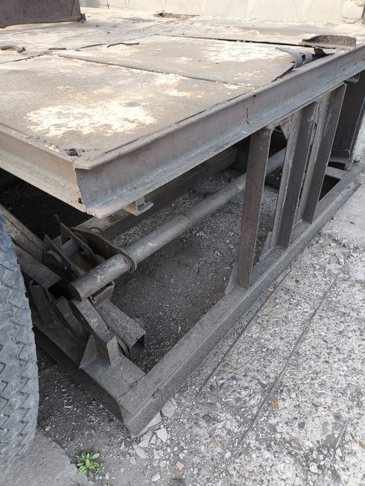 Продам 2 полуприцепа Одаз