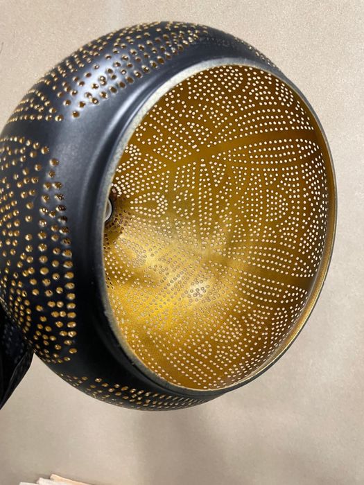 Продам светилльники лампы люстры