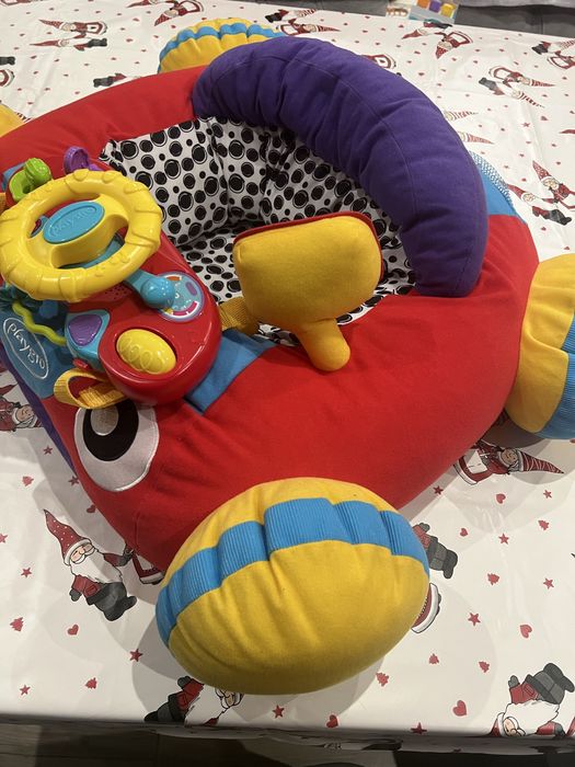 Игрален център кола с музика