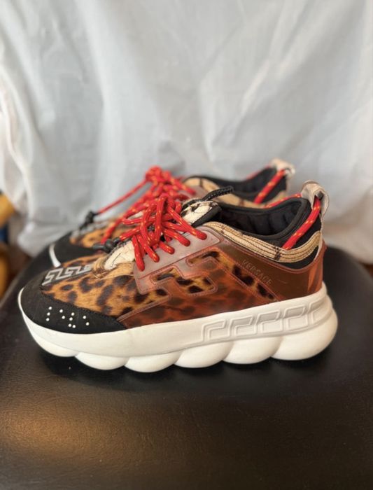 Versace chain reaction