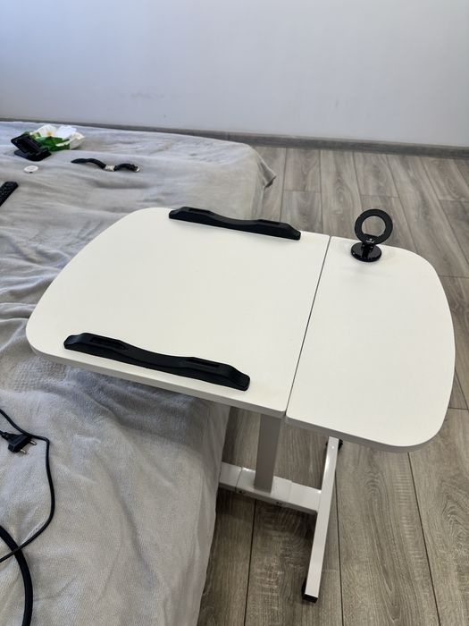 Столик для ноутбука
