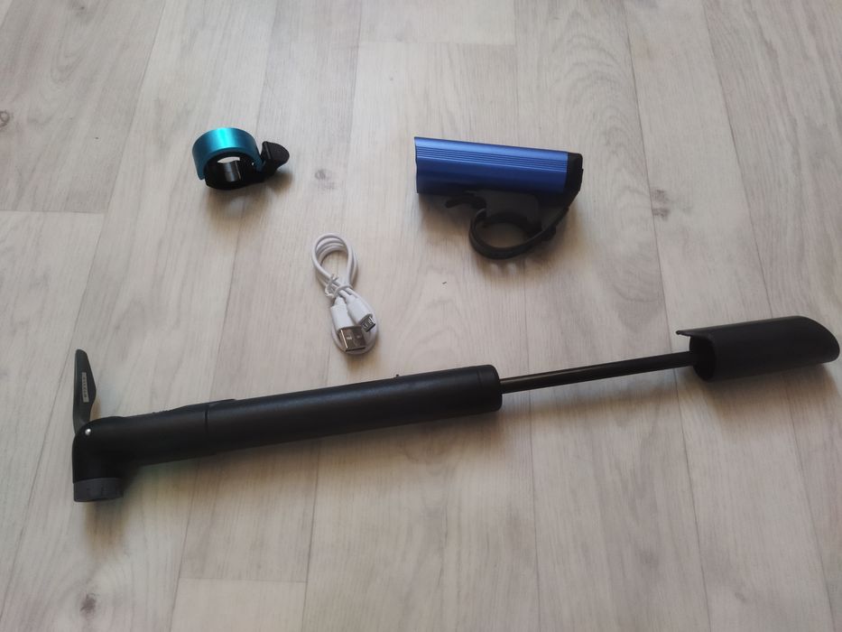 Фонарик для велосипеда  аксессуары