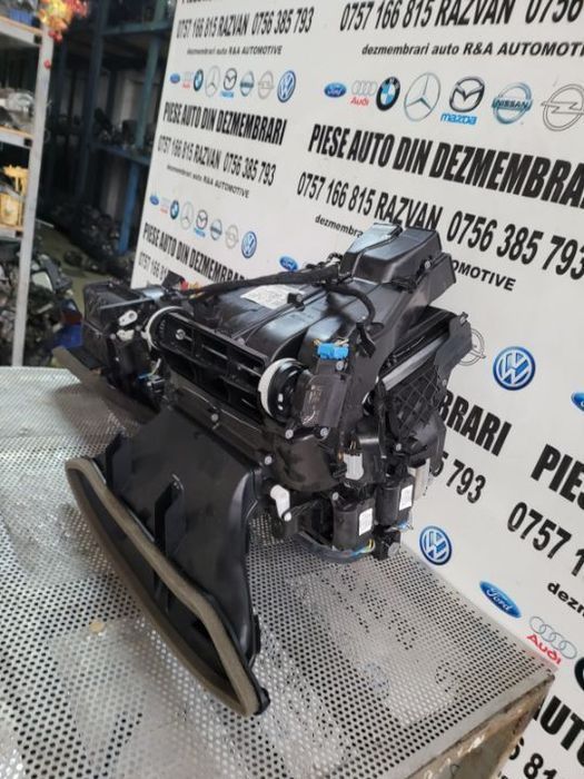 Carcasa Aeroterma Tulumba Bord Vw Golf 6 VI Plus An 2008-2013 Volan Stanga Cod 5MCE