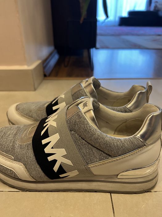 Michael Kors кецове