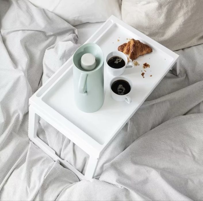 Продаю стол поднос IKEA