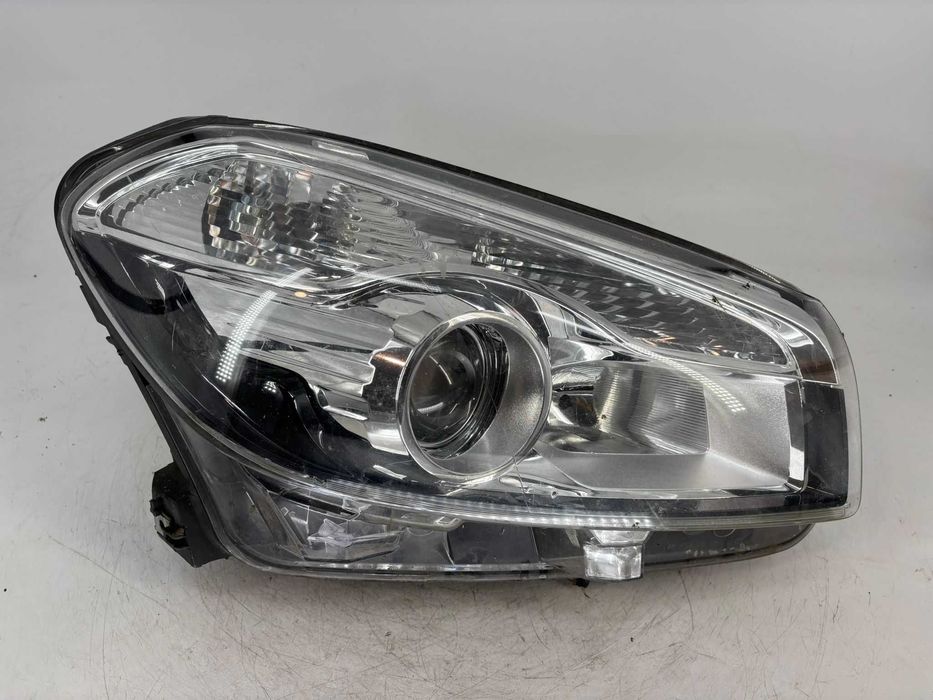 Far dreapta Nissan Qashqai an 2010