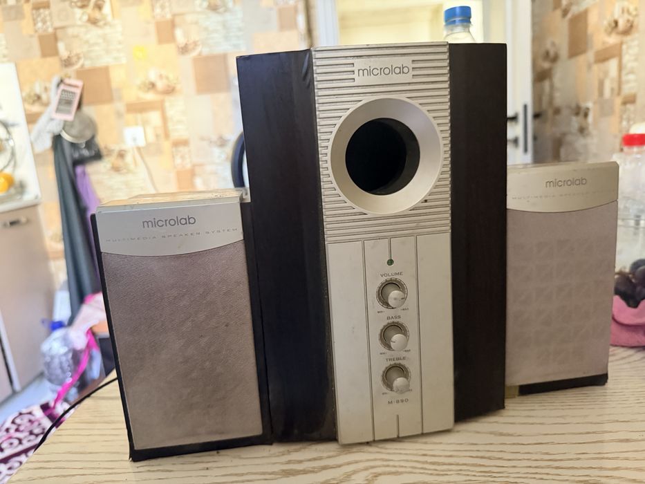 Microlab 890 sotiladi