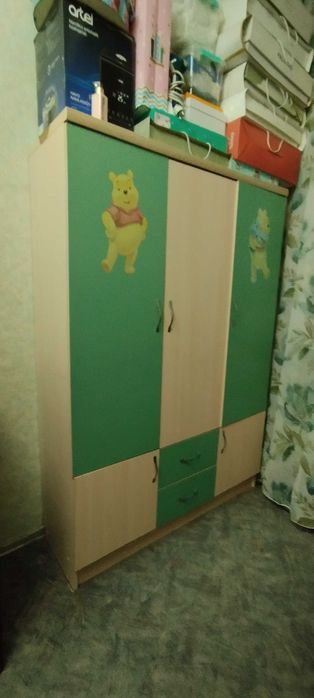 Продам Шкаф , Сервант. в Идеальном состоянии