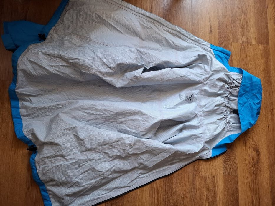 Salewa мъжко яке M- L размер.