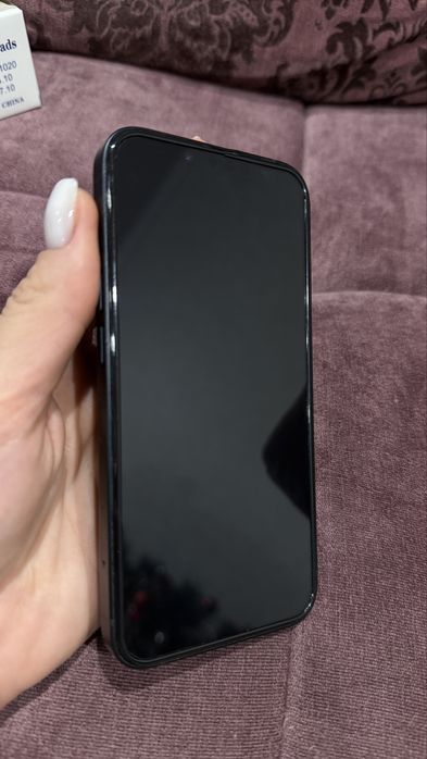 Продам айфон 14 128 гб