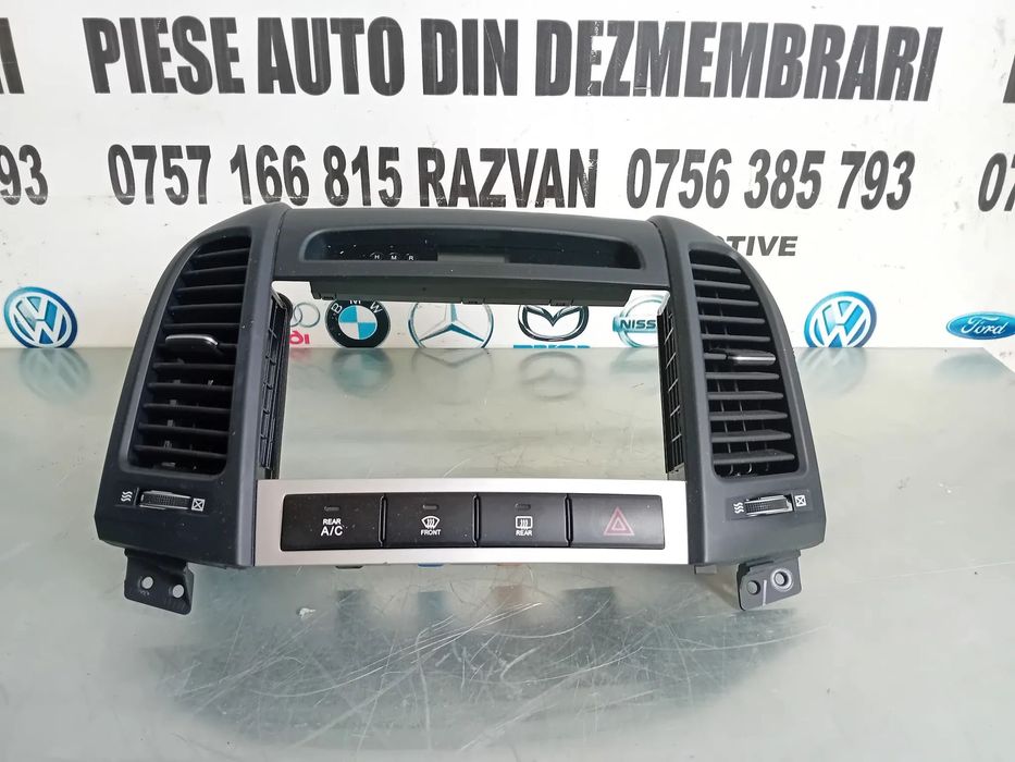 Ornament Consola Grile Grila Ventilatie Aerisire Bord Centrale Hyundai Santa Fe 2 II An 2006-12