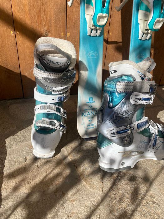 ски Salomon Kiana и ски обувки