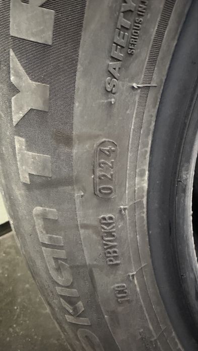 Anvelope vara  225 55 r17 vara