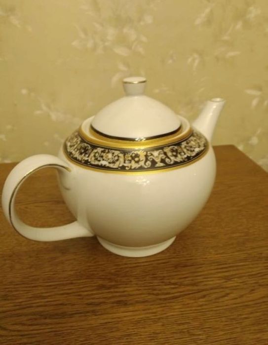 Чайник старинный фарфор