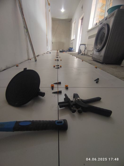 ВНИМАНИЕ. Бригада строителей выполняет все виды строительных работ.