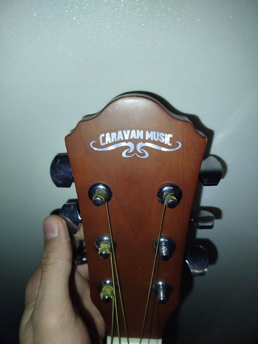 Гитара от Caravan music