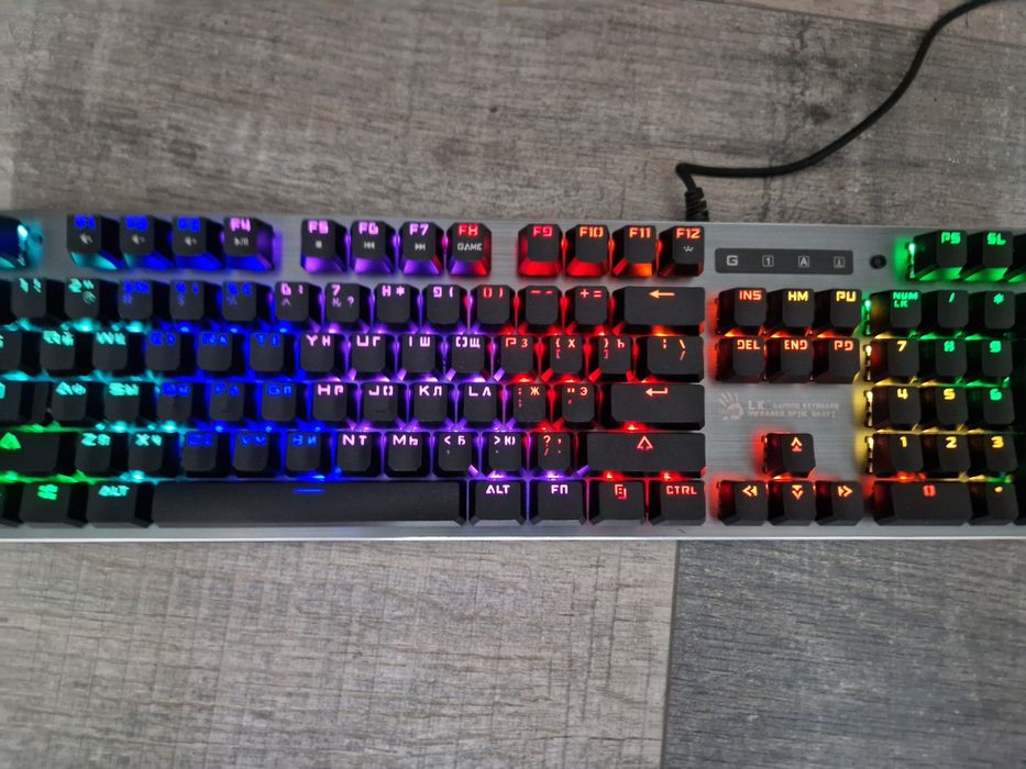 Клавиатура Bloody b760 black switches
