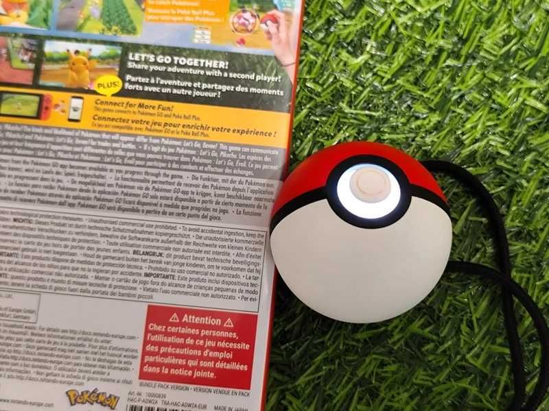 Pachet original Poke Ball Plus + Let's go Pikachu! + Figurina Pikachu