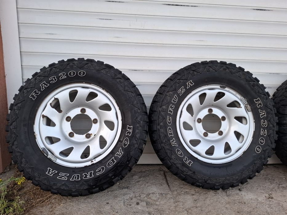 Гуми с джанти 215/75  R15