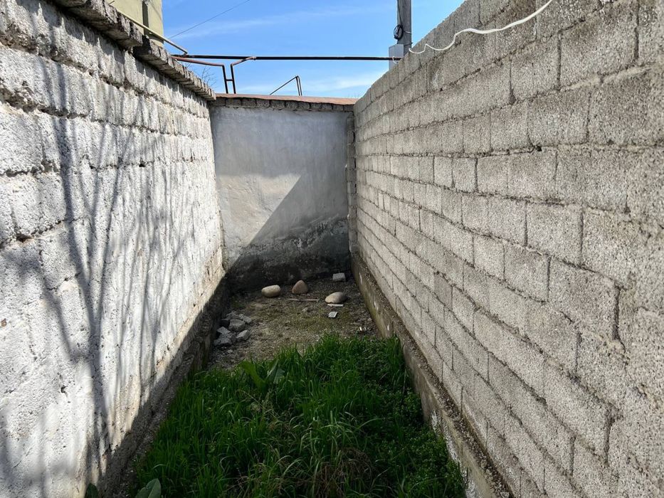 Срочна Продаю дом каробка 4 комнат 2 сотки