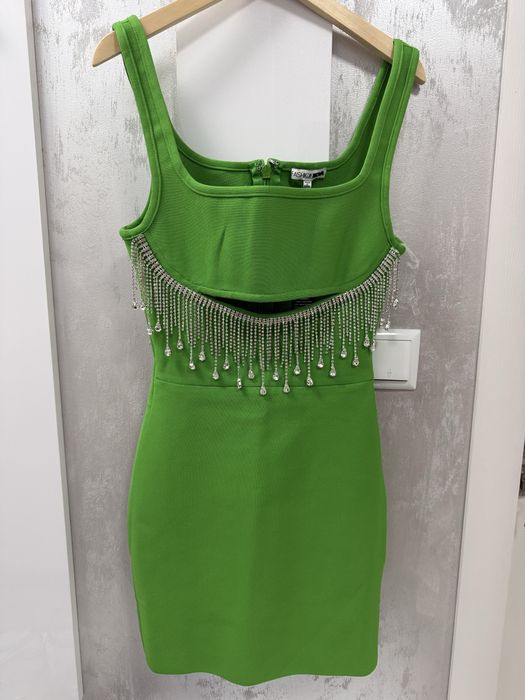 Fashion nova зелена рокля