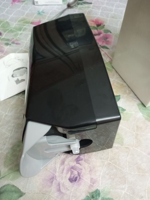 Дозатор для жидкого мыла.