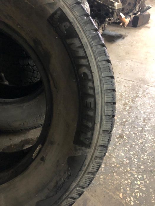 продам шины.