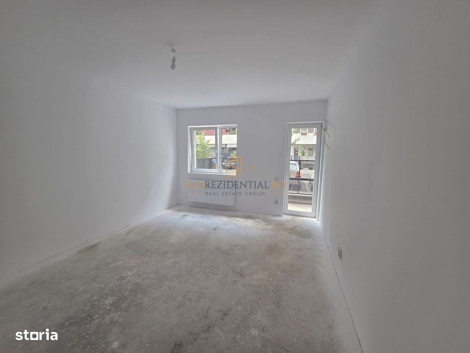 Apartament 3 camere cu curte proprie, aproape de metrou Berceni