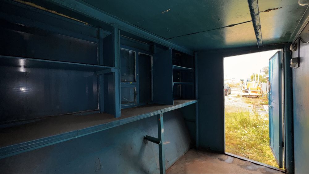 Продаётся железный киоск