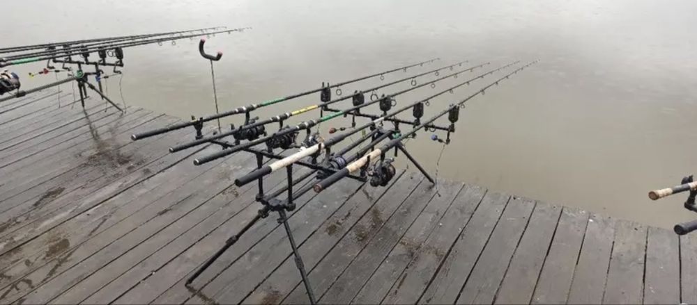 Стойка за шаранджиски риболов за 5 въдици