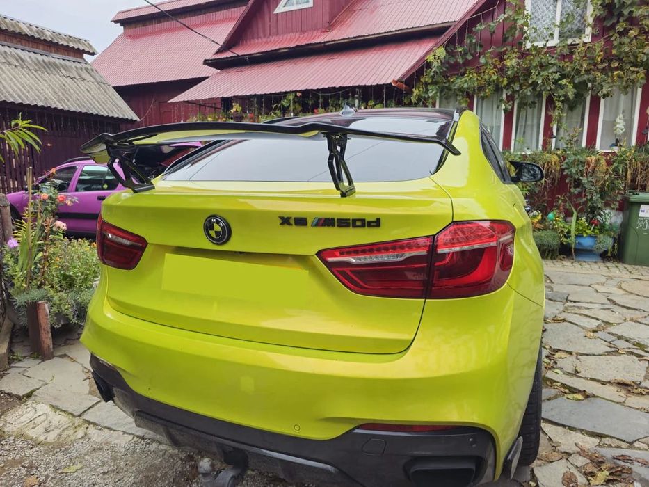 Eleron portbagaj GTS style compatibil BMW M3/M4 F80/F82 negru lucios