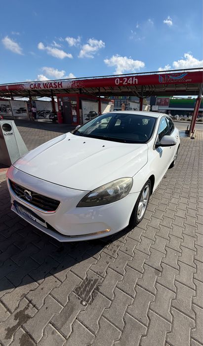 VOLVO V40 1.6 D - 2014